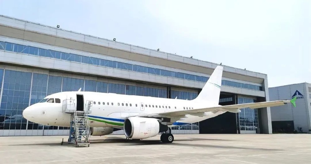 日照山太完成ACJ318公務(wù)機(jī)輔助中央油箱拆裝及測(cè)試工作